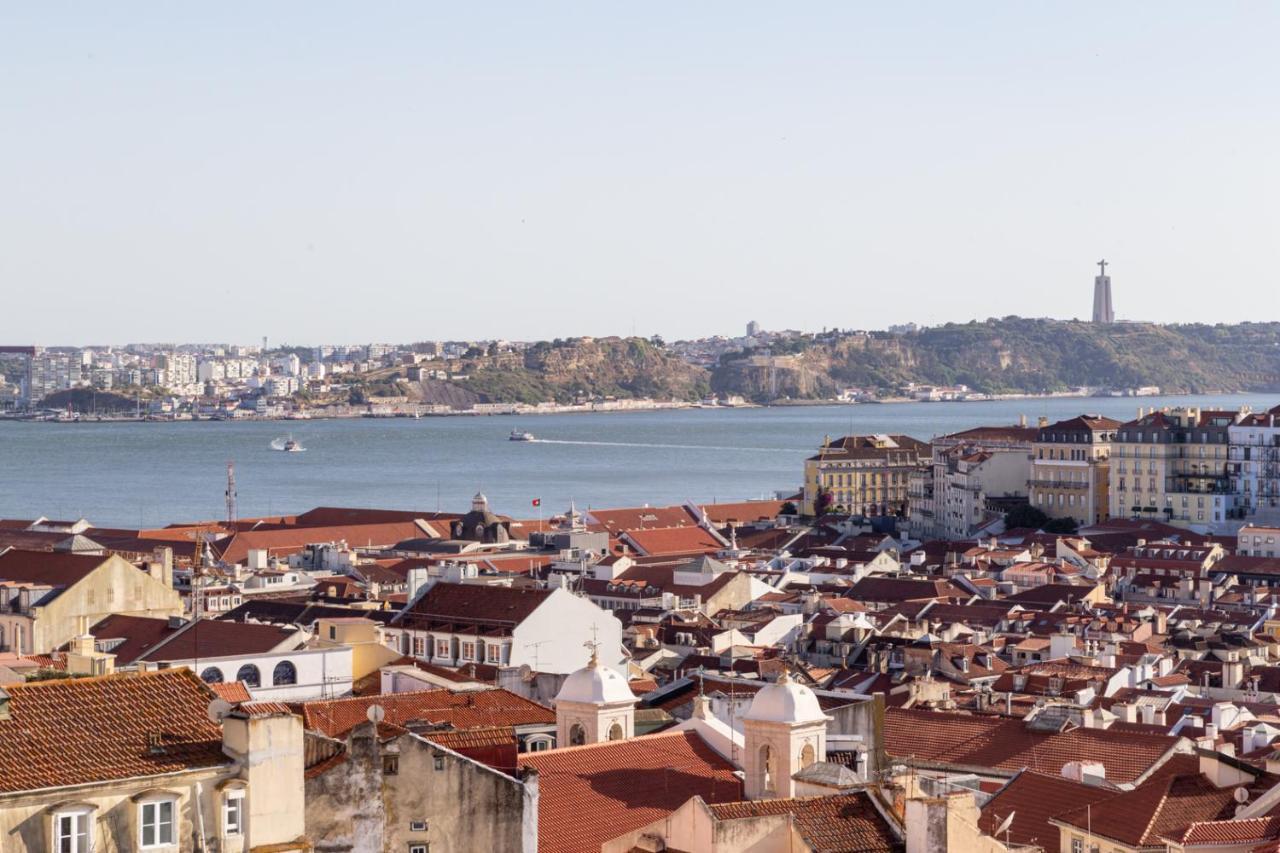 Joivy Marvelous 3-Bed Home With Astonishing View And Terrace, Nearby St George Castle Lissabon Exterior foto