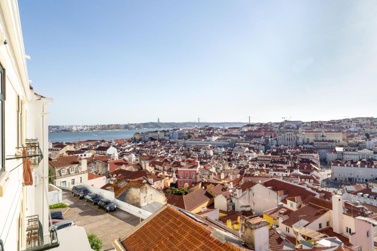 Joivy Marvelous 3-Bed Home With Astonishing View And Terrace, Nearby St George Castle Lissabon Exterior foto